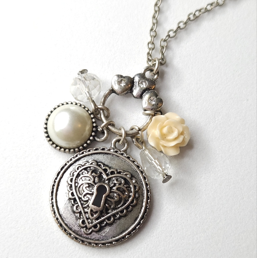 Steve Madden Silver Plated Heart & Flower Charm Necklace - Picture 2 of 7